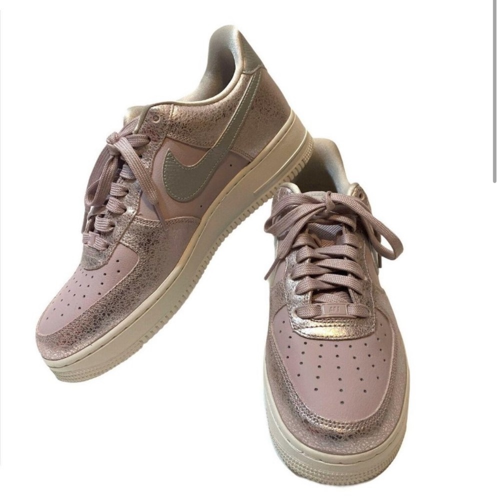 NIKE AIR FORCE 1 ’07 PRM PARTICLE ROSE WOMEN